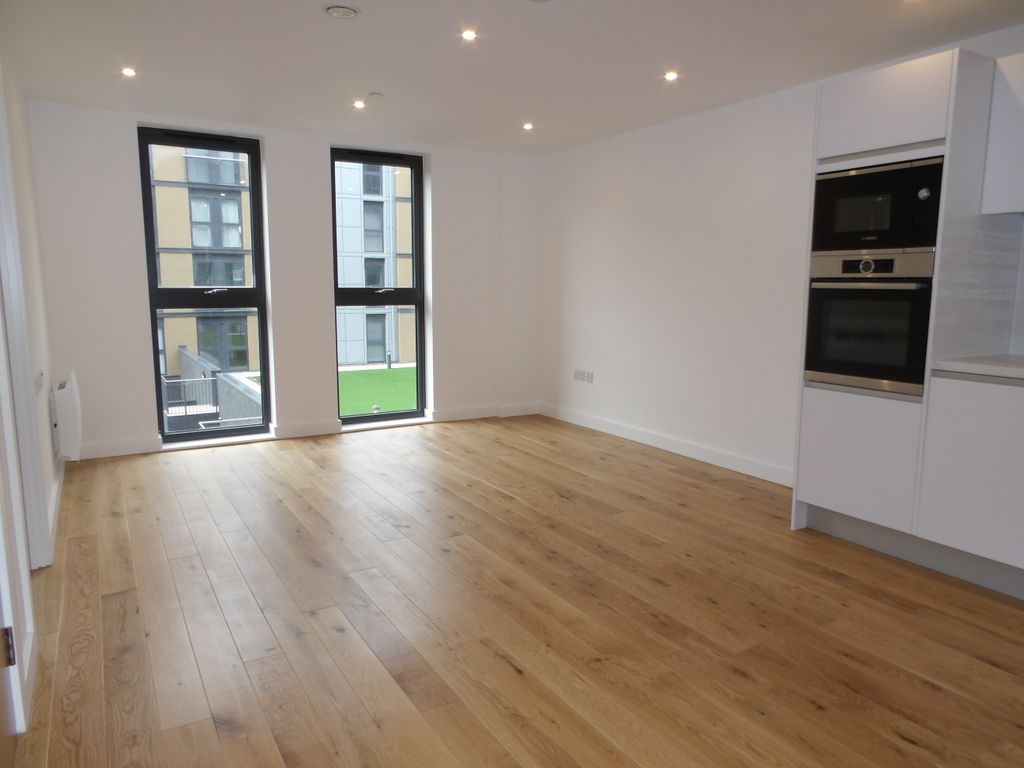 Property photo 1 of 7 Living Area