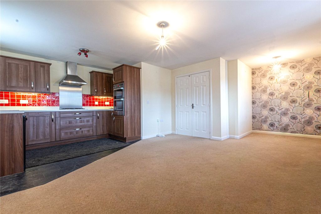 Property photo 2 of 15 Living Room Kitchen