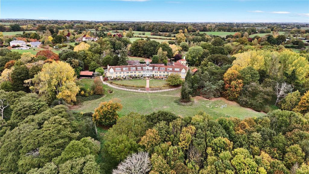 Property photo 1 of 19 5 Jane Walker Park