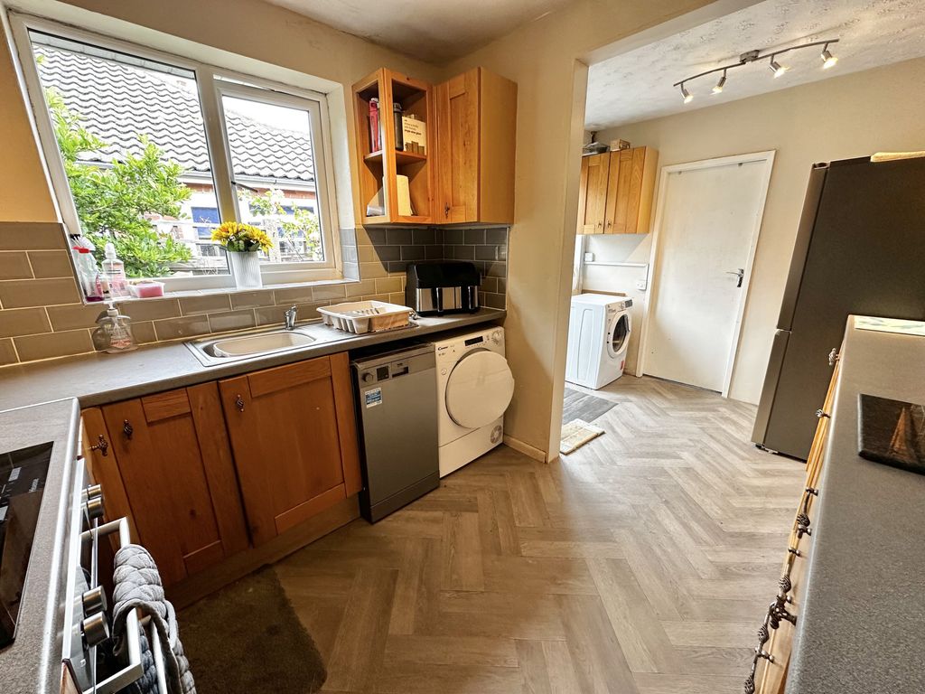 Property photo 3 of 19