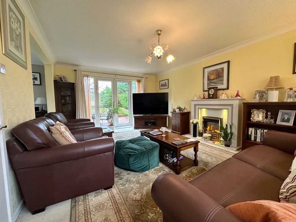 Property photo 2 of 19 Living Room