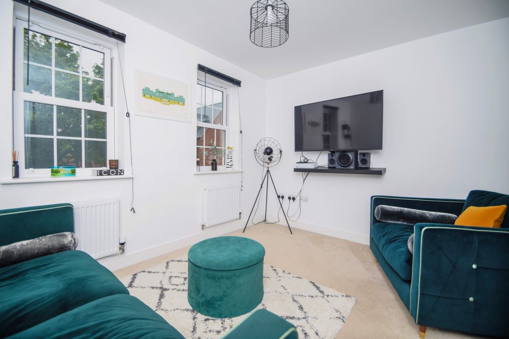 Property photo 2 of 15