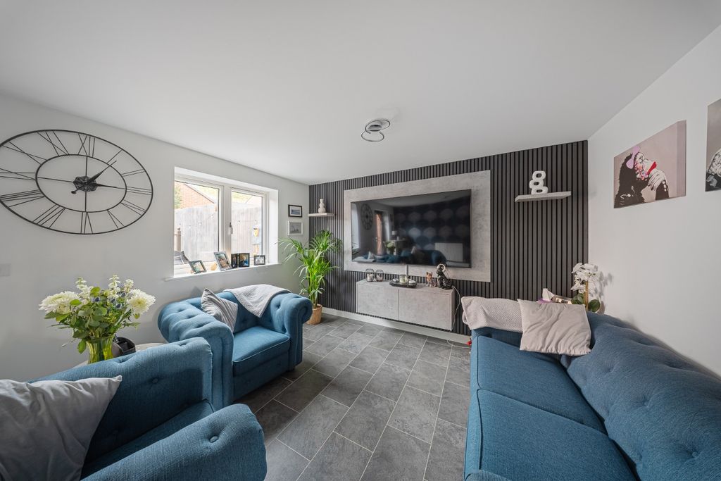 Property photo 2 of 29 4522042