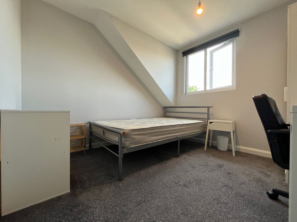 Property photo 3 of 14 Img_2495