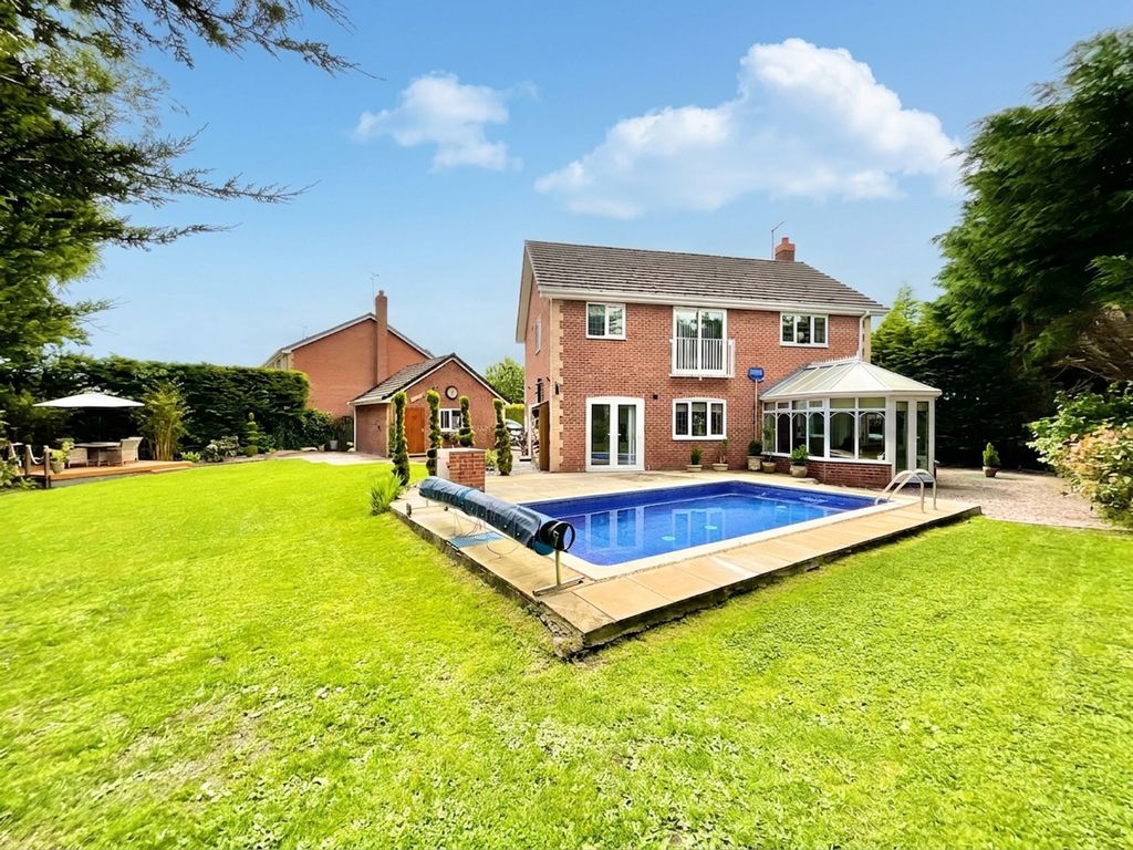 Property photo 2 of 29