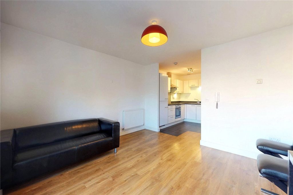 Property photo 2 of 7 Picture No. 10