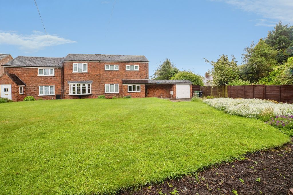 Property photo 2 of 32