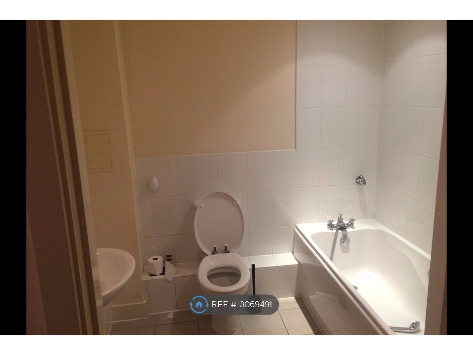 Property photo 3 of 5 Main Toilet