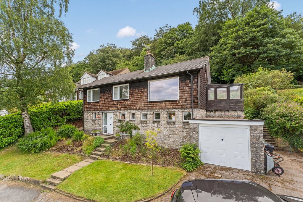 Property photo 1 of 41