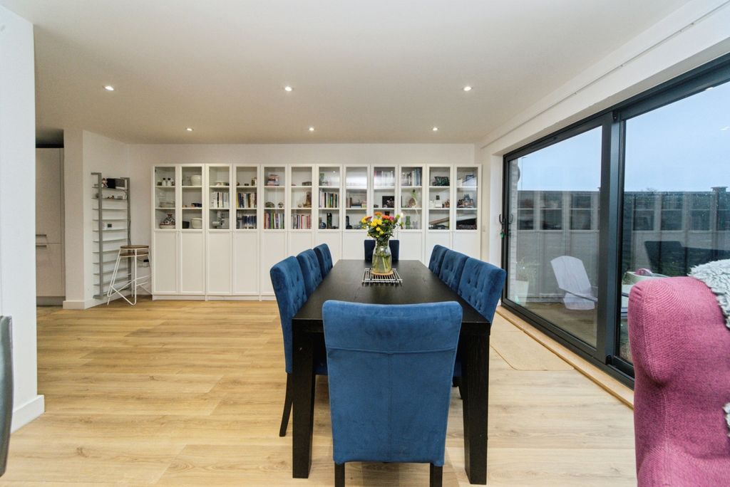 Property photo 3 of 22 Dsc_3493