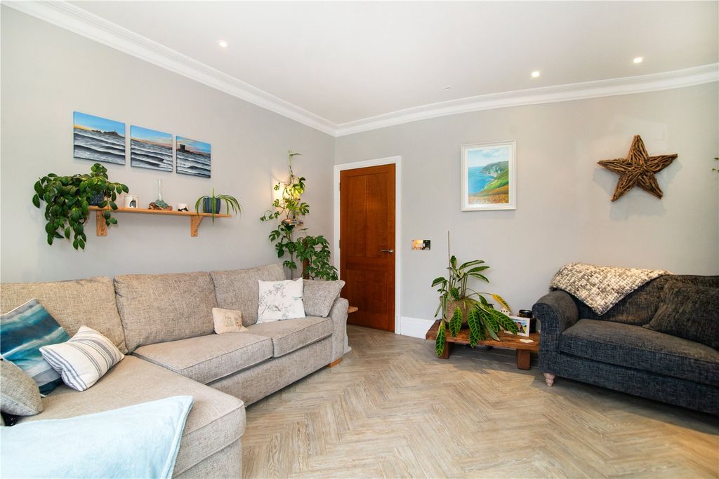 Property photo 3 of 12 Picture No. 04