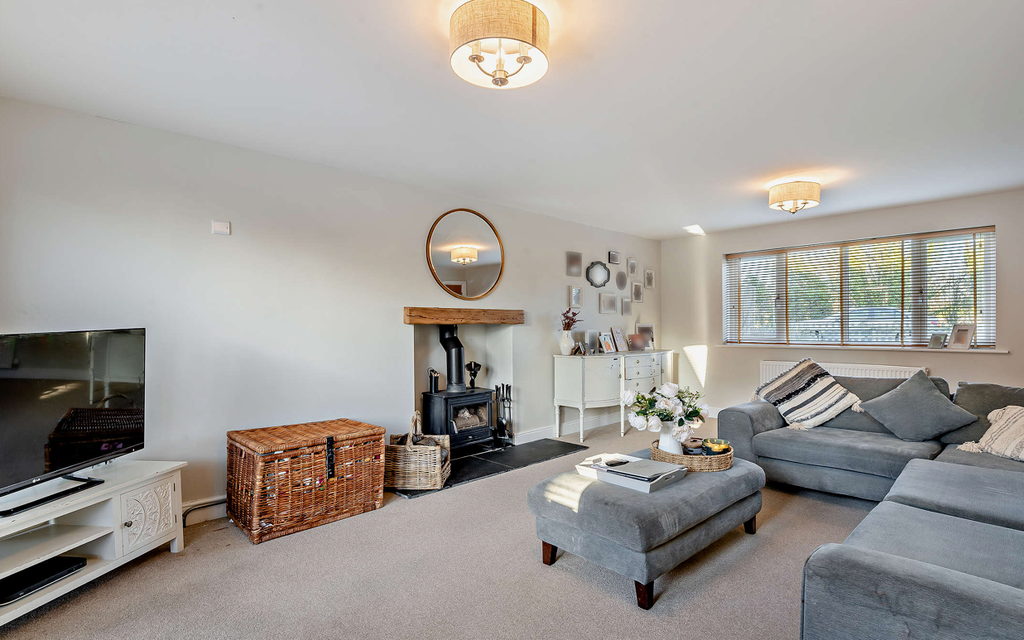 Property photo 3 of 32