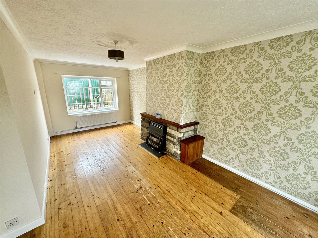 Property photo 3 of 6 Picture No. 04