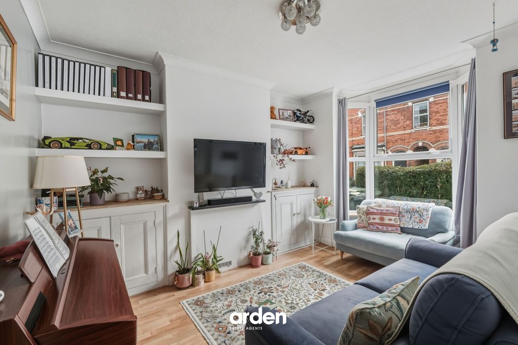 Property photo 2 of 13