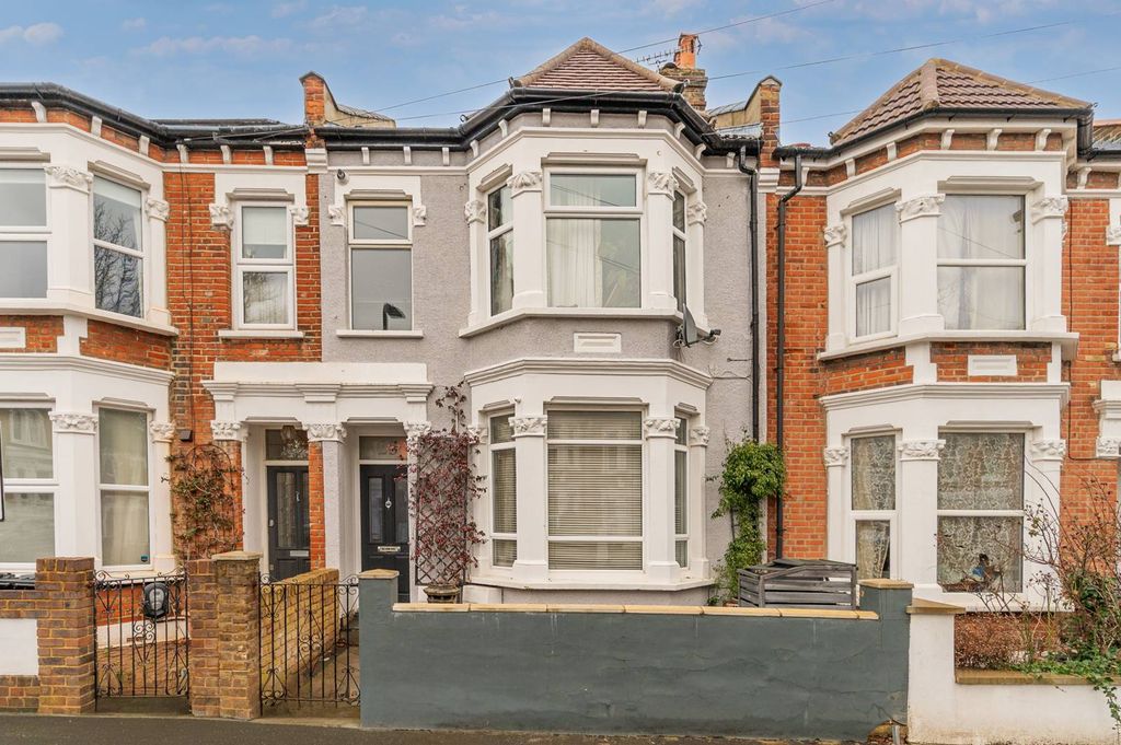 Property photo 2 of 20