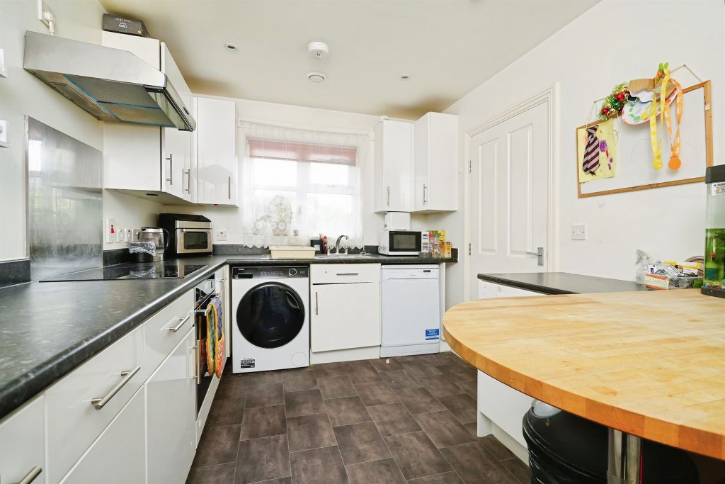 Property photo 2 of 20