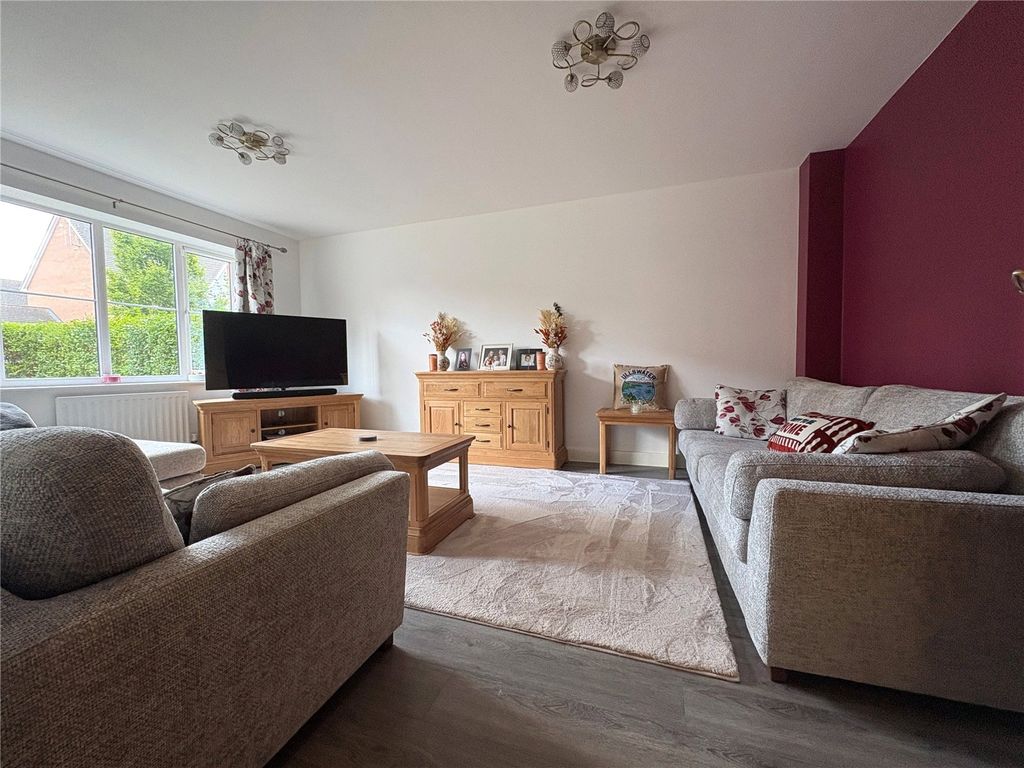 Property photo 3 of 27 Picture No. 06