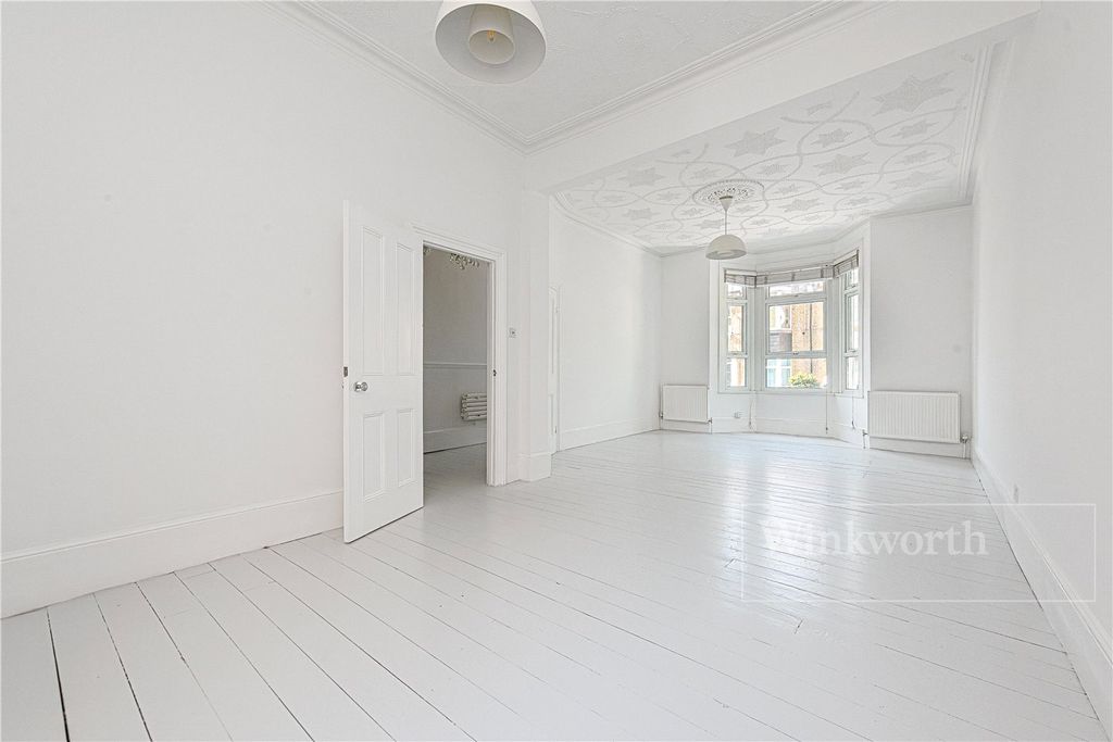 Property photo 2 of 10 Picture No. 01
