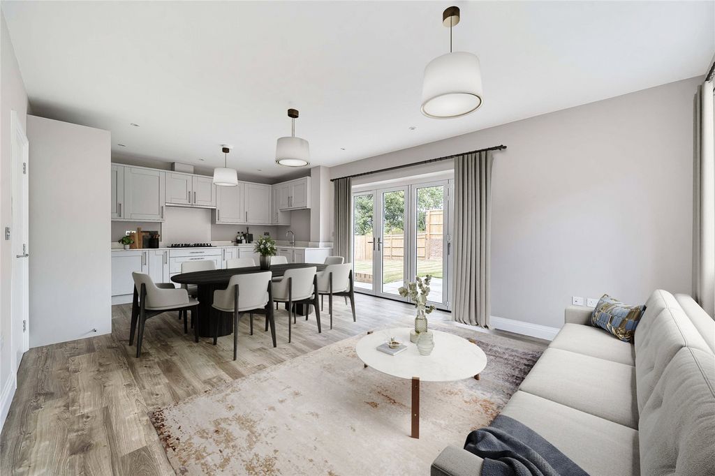Property photo 1 of 13 Kitchen/Dining