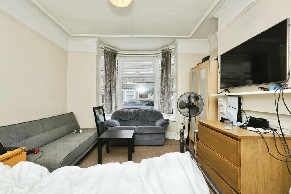 Property photo 2 of 18 Pbox-Img.Jpg
