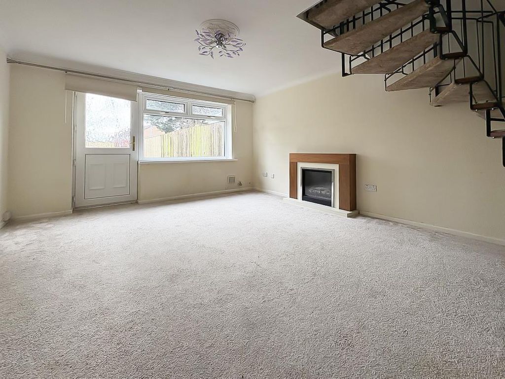 Property photo 3 of 8 17 (3 Of 8).Jpg