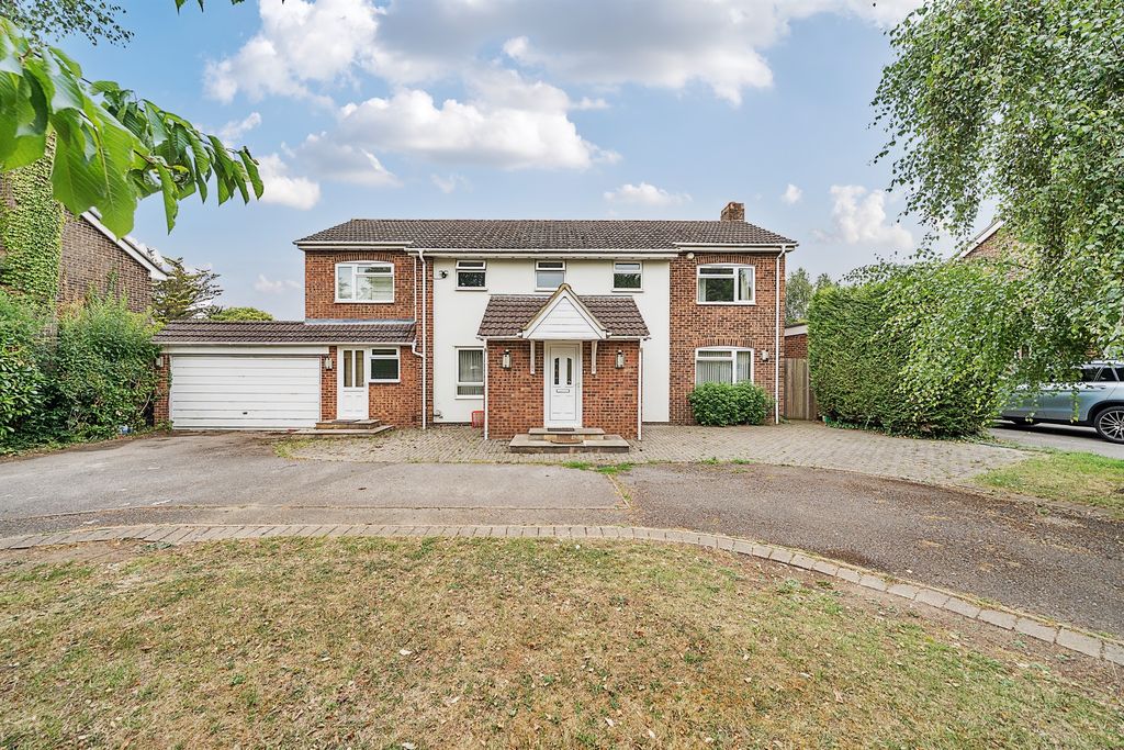 Property photo 2 of 25