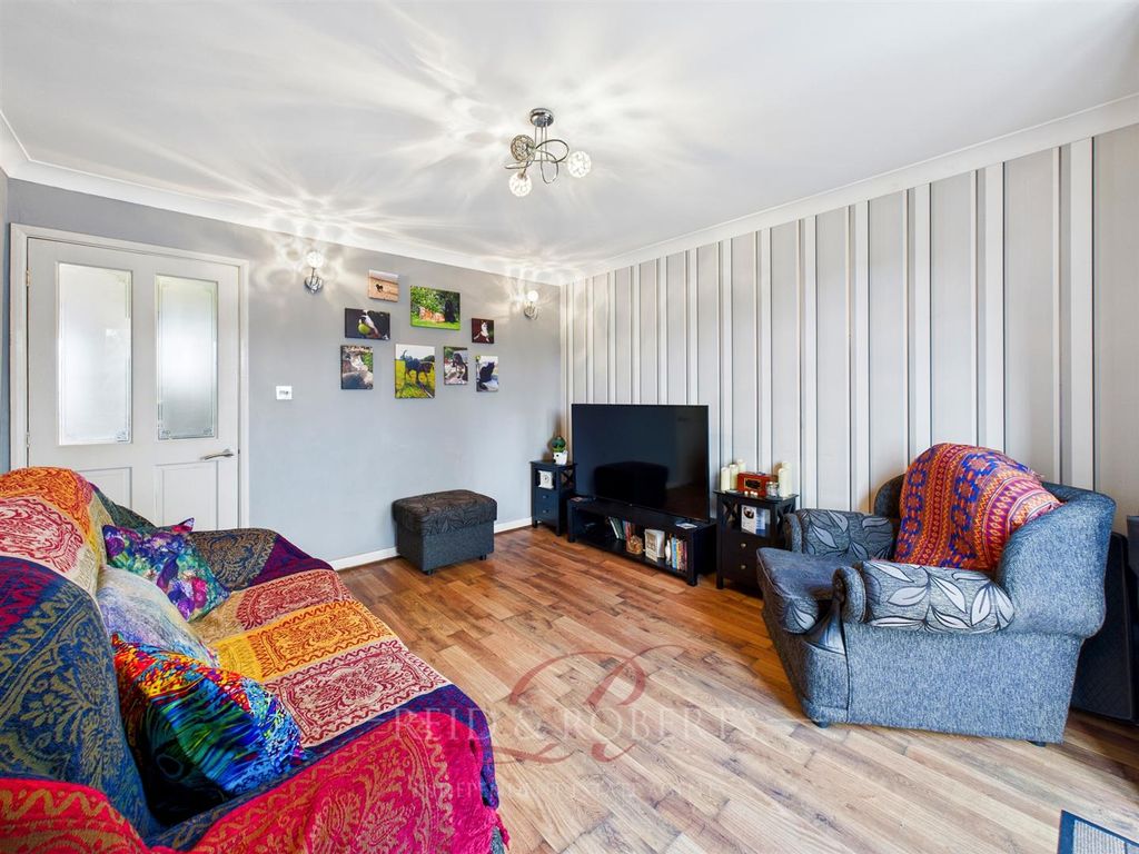 Property photo 3 of 22 Cam04884G0-Pr0104-Still022.Jpg