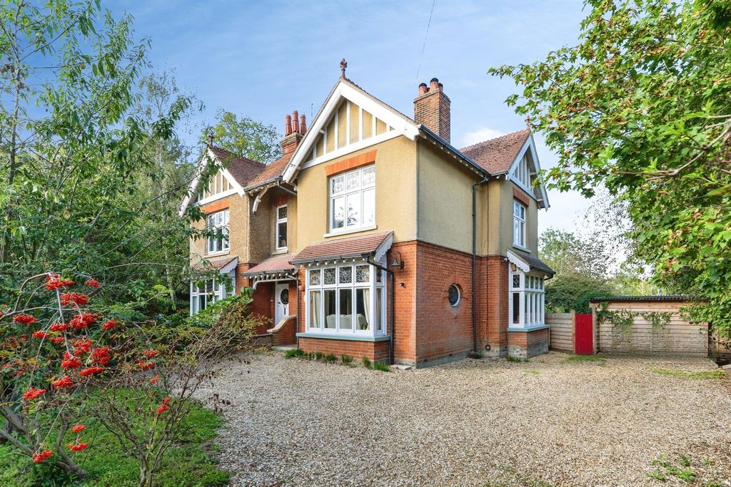Property photo 1 of 31