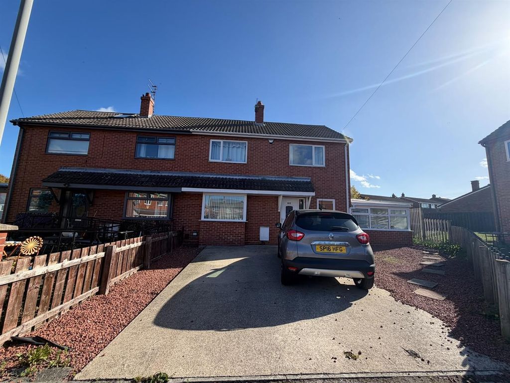 Property photo 1 of 15 36 Medway.Jpg