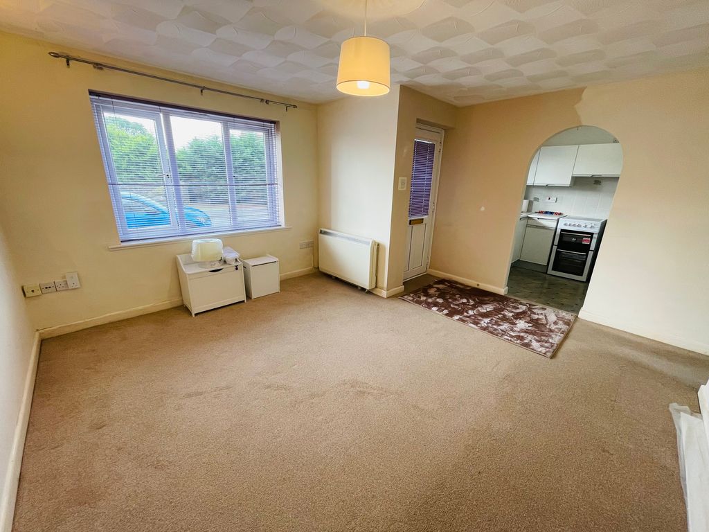 Property photo 2 of 5