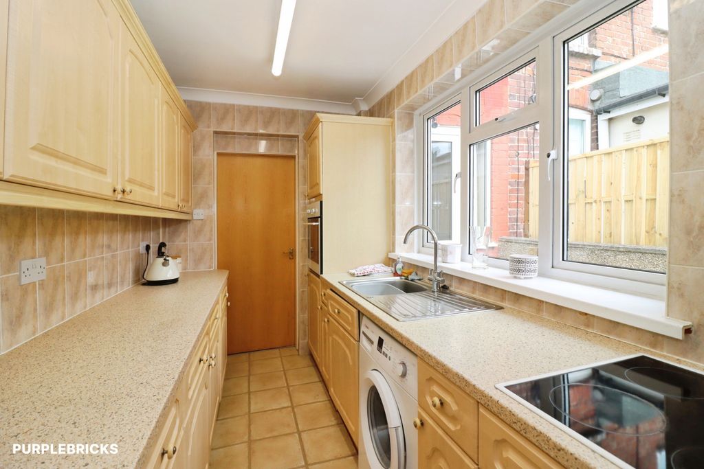 Property photo 3 of 21