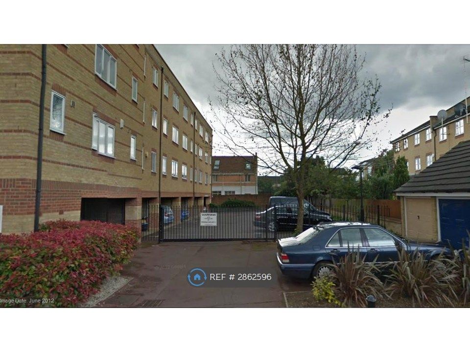 Property photo 2 of 10 Car Park