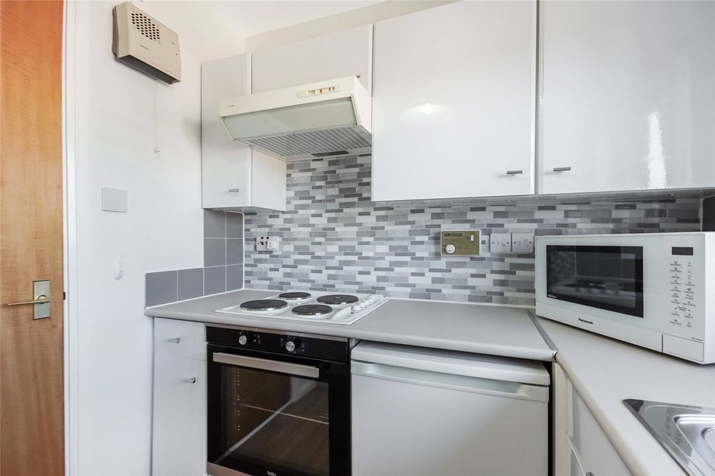 Additional image 9 of 2 bed flat for saleUnion Street, Hamilton, South Lanarkshire ML3