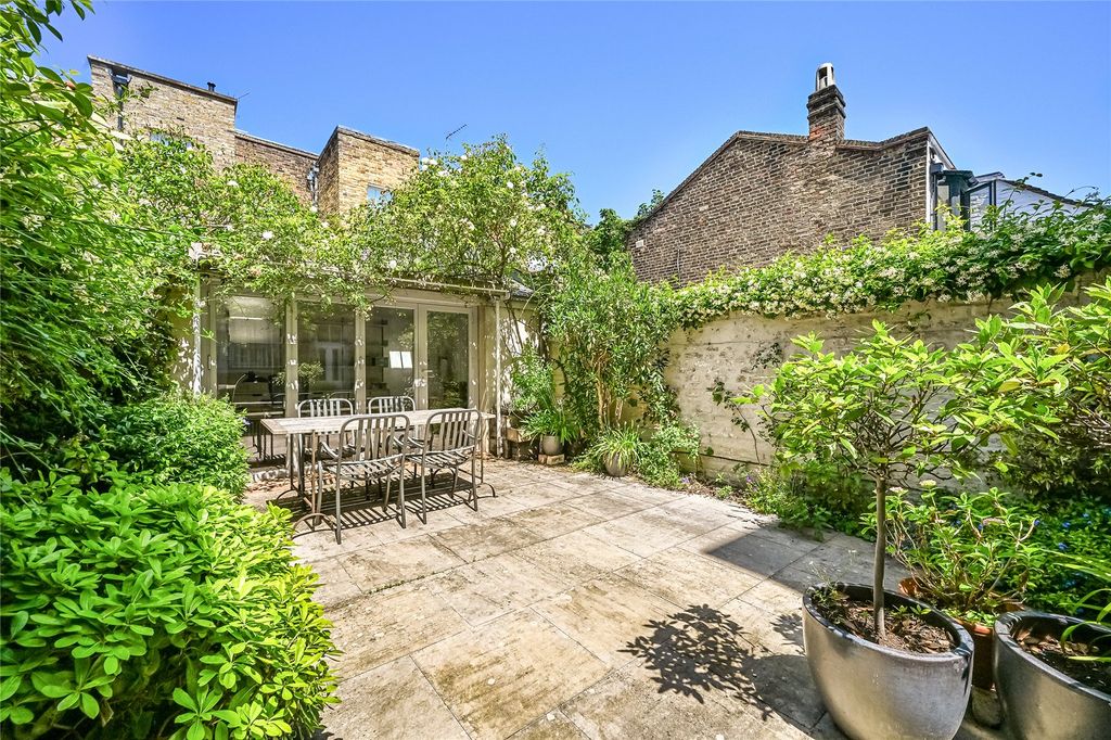 Property photo 1 of 17 Picture No. 16