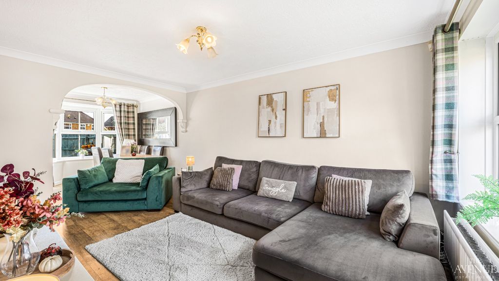 Property photo 3 of 31 4299216