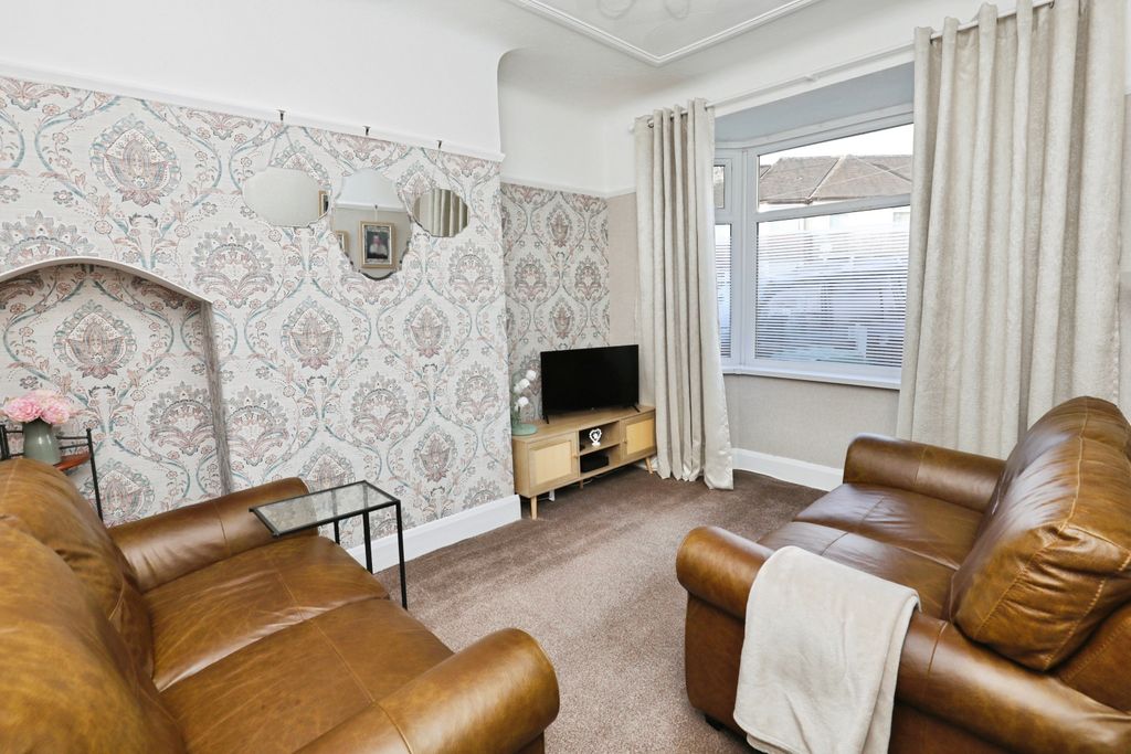 Property photo 3 of 20 2