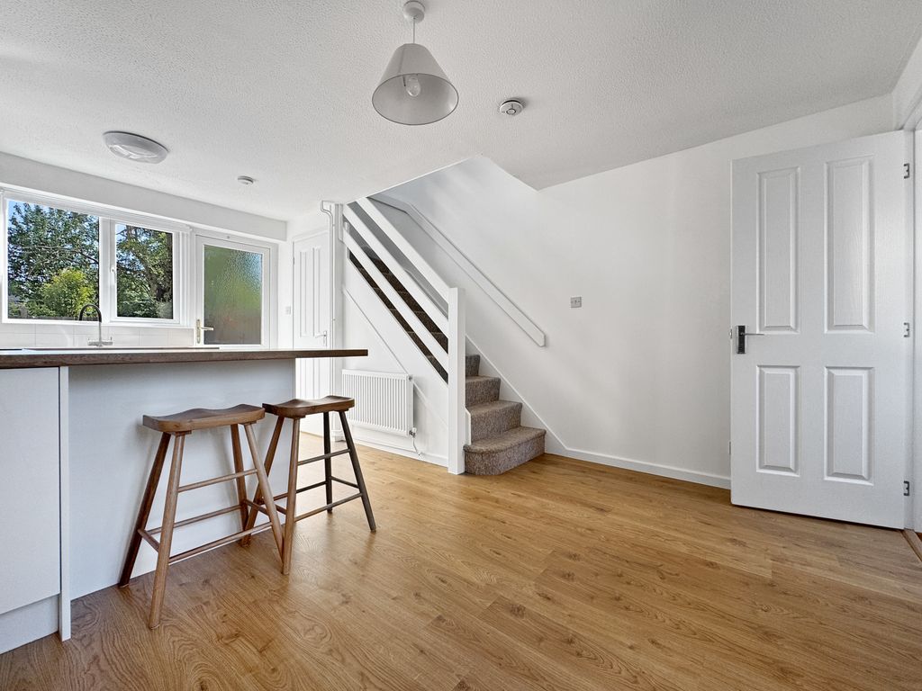 Property photo 3 of 11 Living