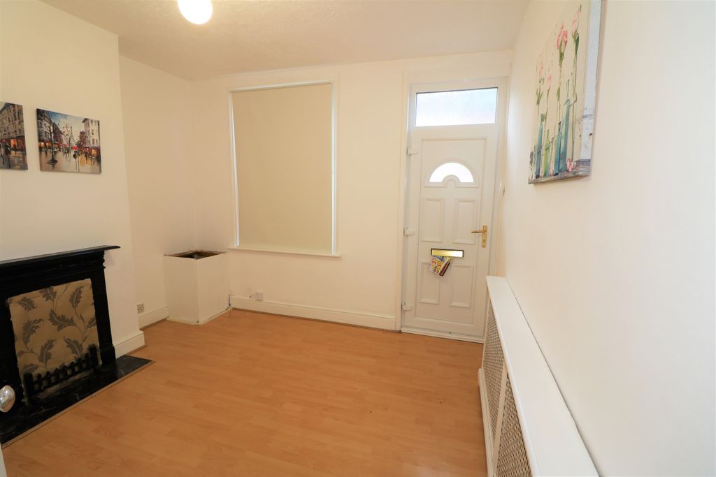 Property photo 2 of 10 Na