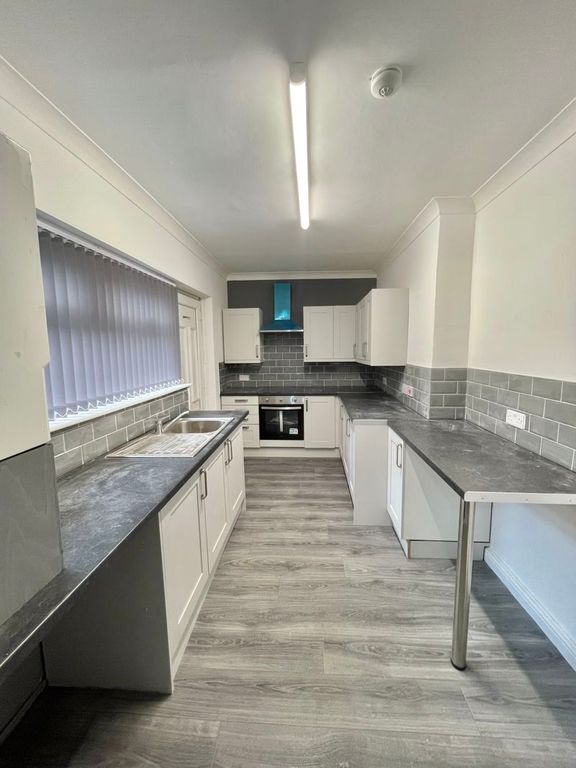 Property photo 2 of 17 Photo 1