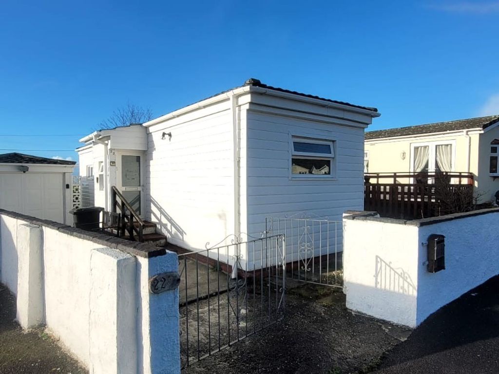 Property photo 1 of 19 External