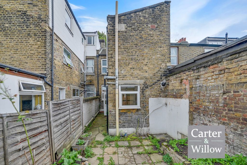 Property photo 2 of 13