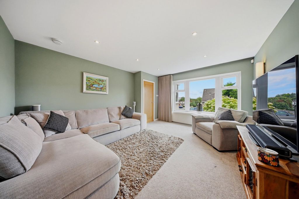 Property photo 2 of 39