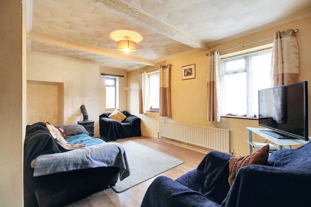 Property photo 2 of 18