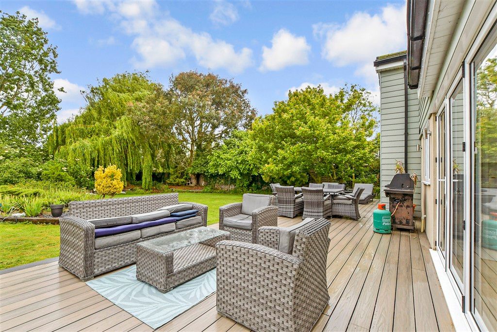 Property photo 1 of 19 Patio / Decking