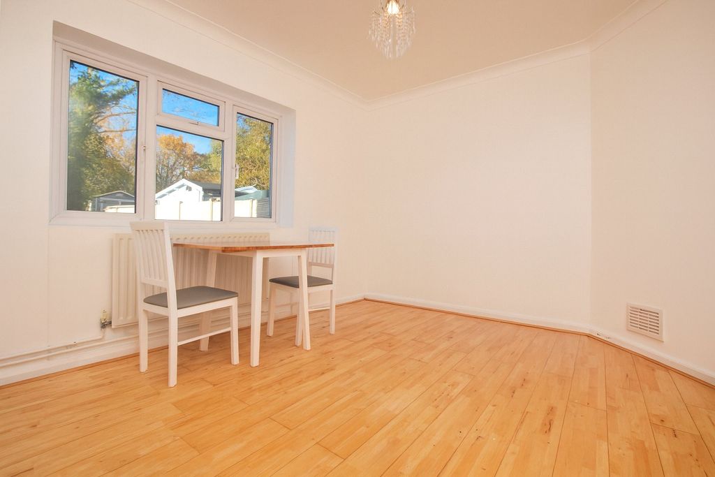 Property photo 3 of 8 Picture No. 07