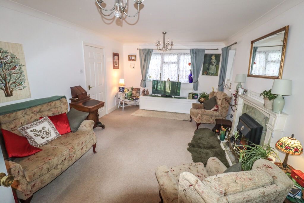 Property photo 3 of 14