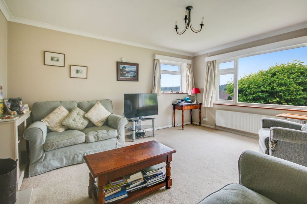 Property photo 3 of 12