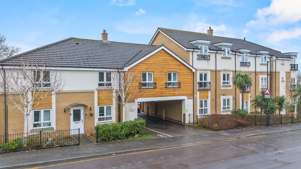 Property photo 1 of 11