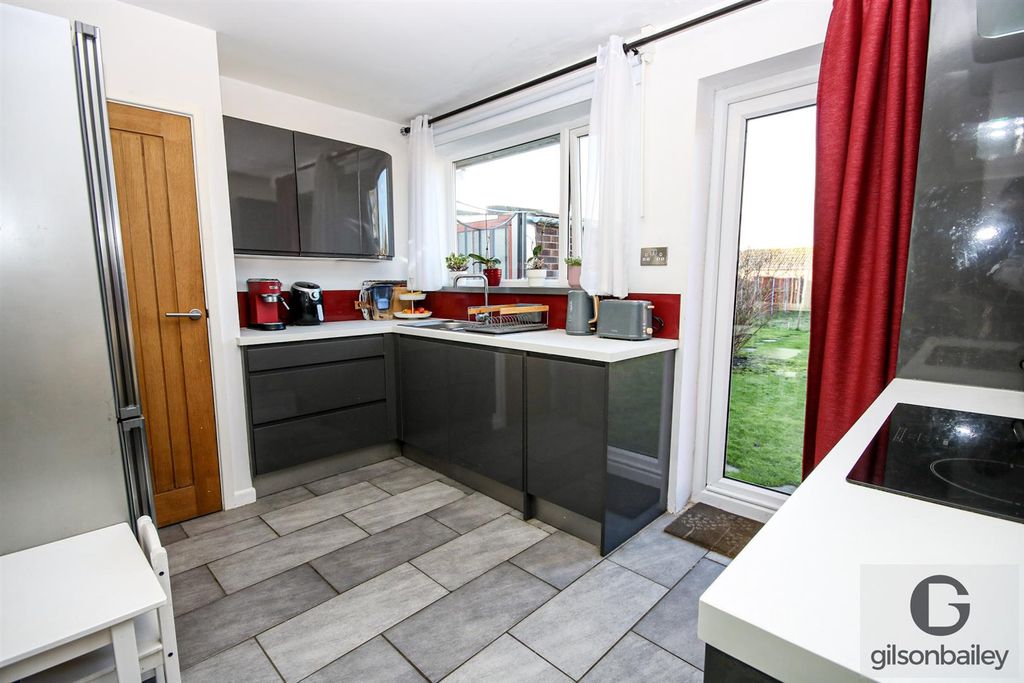 Property photo 3 of 14 12-Img_0130.Jpg