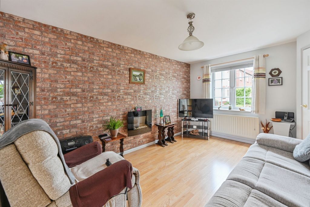 Property photo 3 of 17